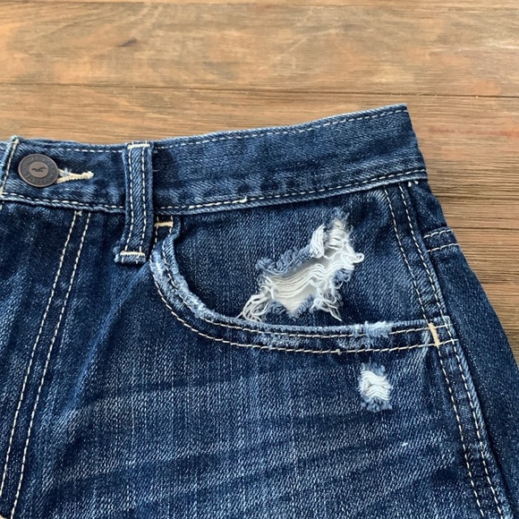 Hollister Denim High Waist Shorts Medium Wash - Picture 3 of 6